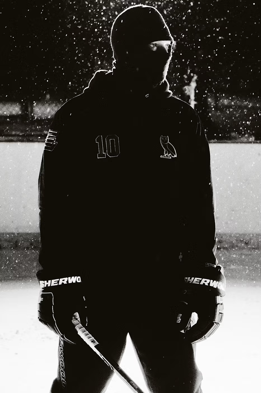 drake presenta una nueva coleccion inspirada en el hockey para la nueva temporada en ovo 25gramos 3