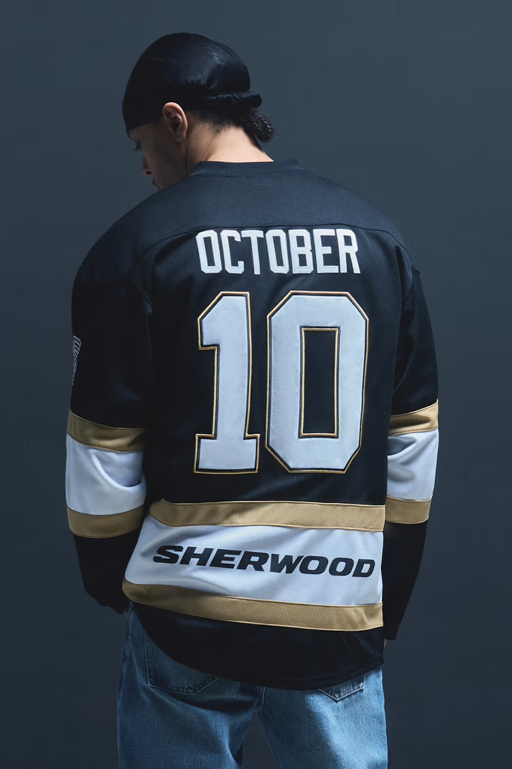 drake presenta una nueva coleccion inspirada en el hockey para la nueva temporada en ovo 25gramos 9