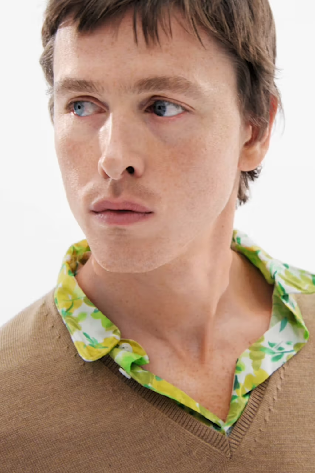 harris dickinson protagoniza la nueva campana de prada para la temporada primavera verano 2025 25gramos 4