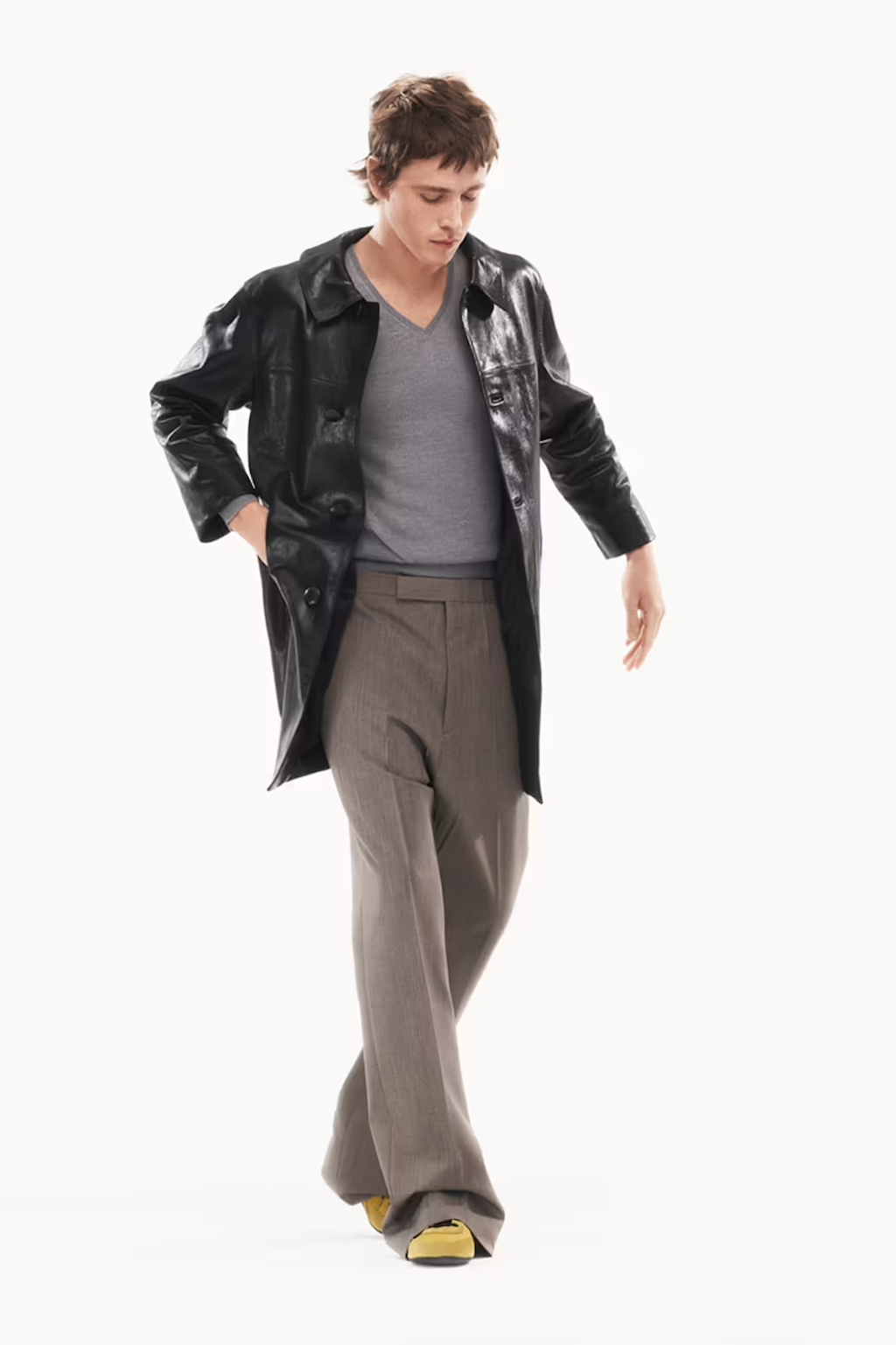 harris dickinson protagoniza la nueva campana de prada para la temporada primavera verano 2025 25gramos 5