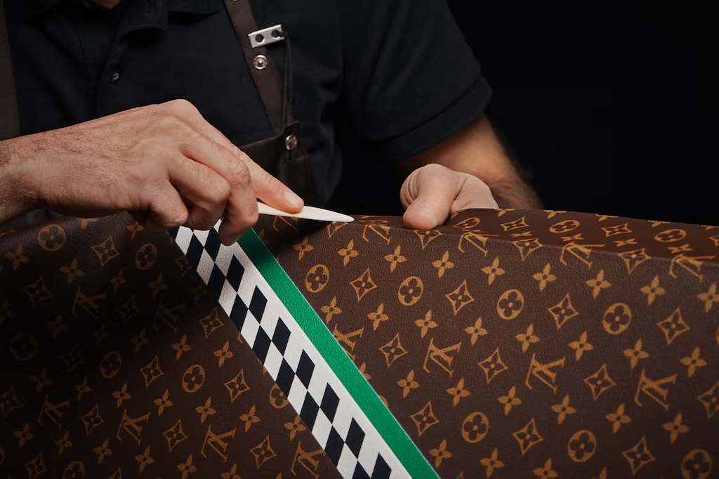 louis vuitton se convierte en patrocinador oficial de la formula 1 con un acuerdo historico 25gramos 2