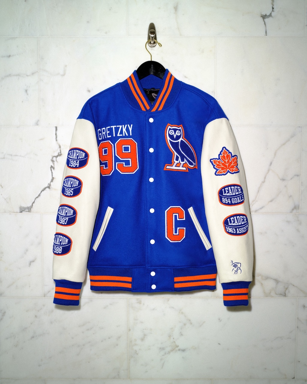 ovo rinde homenaje a wayne gretzky leyenda del hockey sobre hielo en su ultima coleccion 25gramos 5