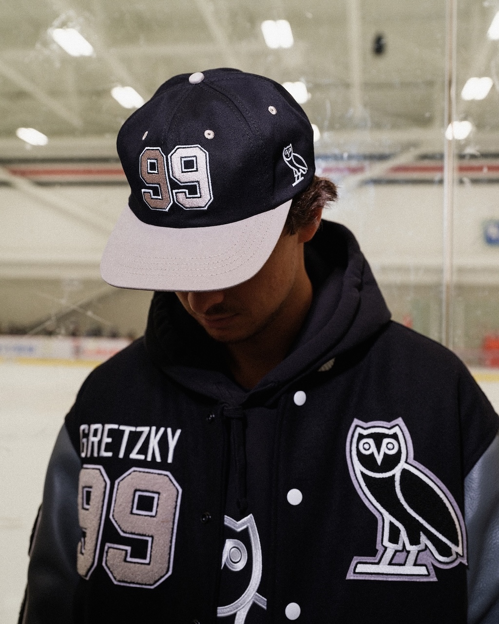 ovo rinde homenaje a wayne gretzky leyenda del hockey sobre hielo en su ultima coleccion 25gramos 7