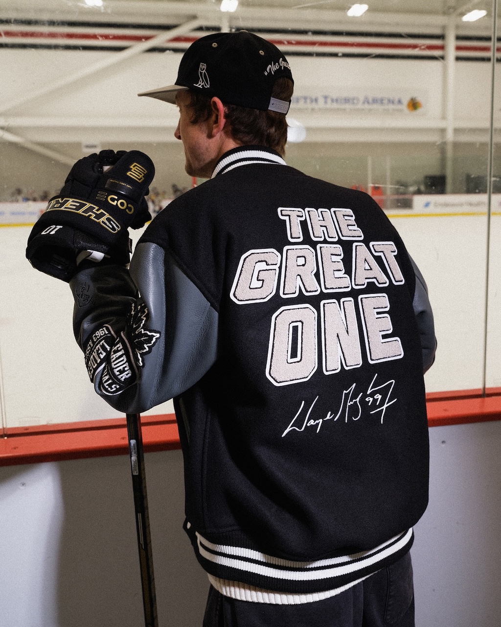 ovo rinde homenaje a wayne gretzky leyenda del hockey sobre hielo en su ultima coleccion 25gramos 8