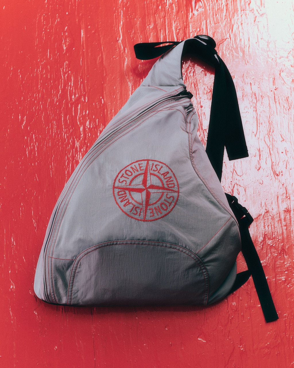 stone island celebra la llegada del ano de la serpiente con una coleccion capsula especial 25gramos 13