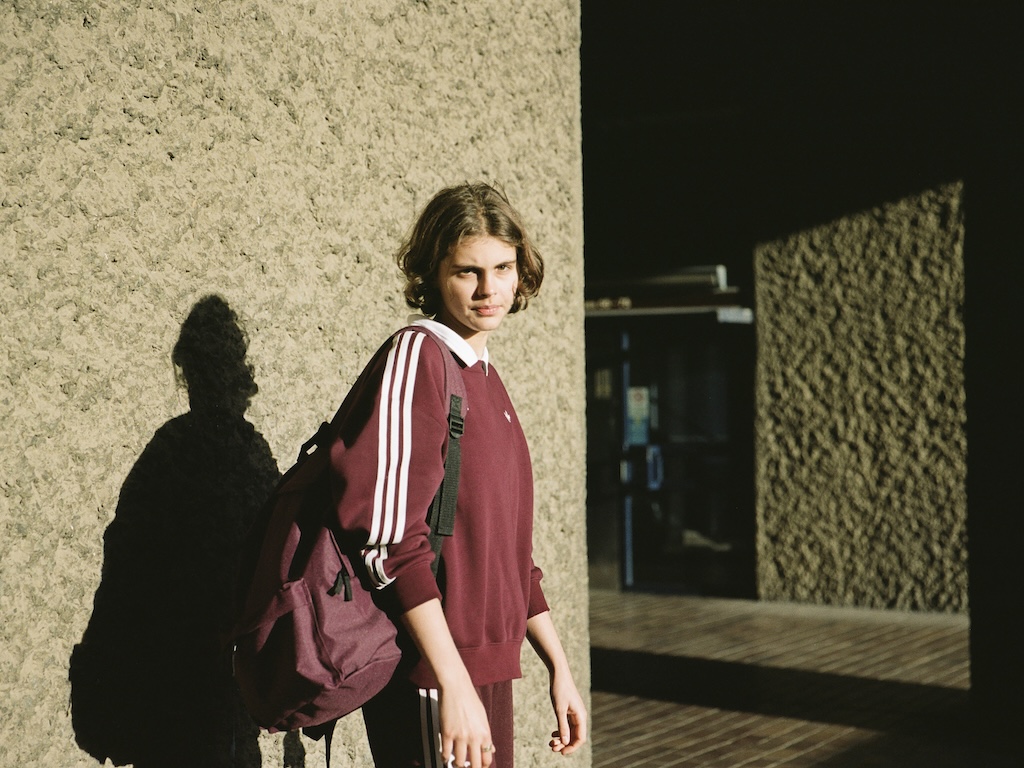 adidas originals y sporty rich interpretan el imaginario universitario americano en su nueva colaboracion 25gramos 3