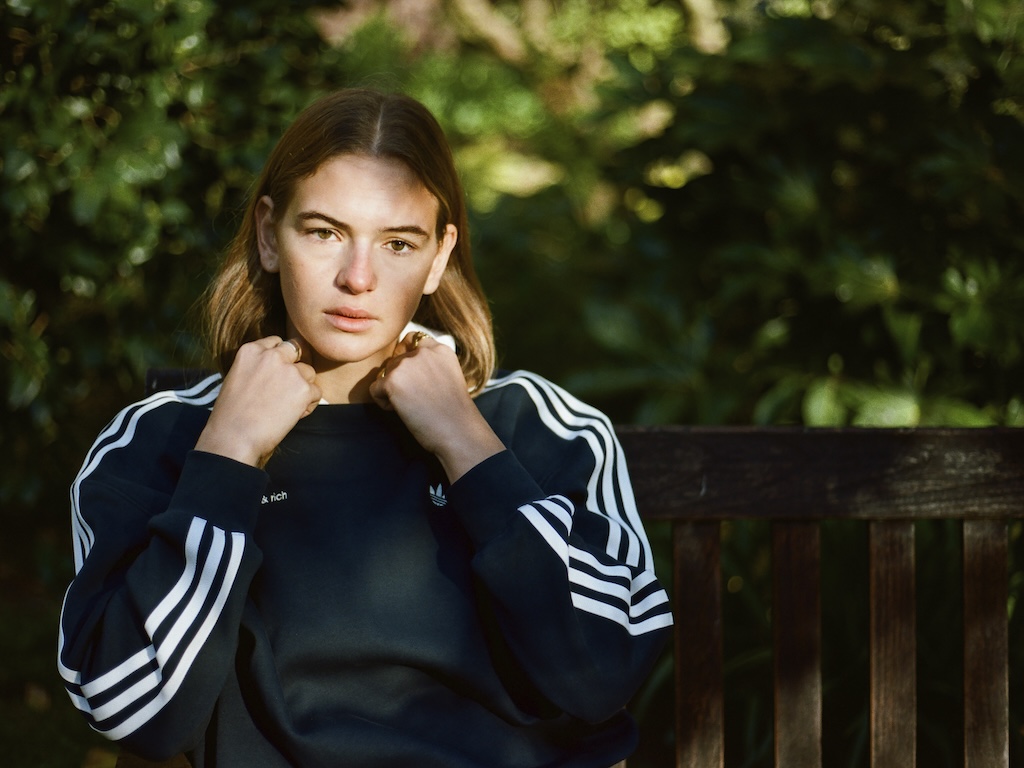 adidas originals y sporty rich interpretan el imaginario universitario americano en su nueva colaboracion 25gramos 6