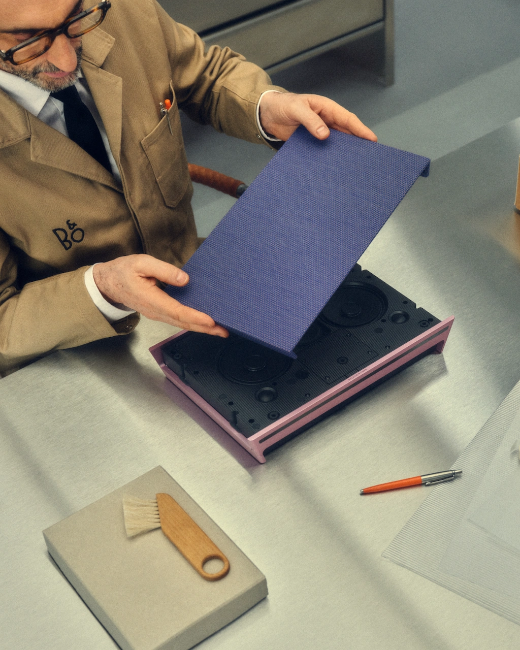 bang olufsen ofrece a sus clientes la oportunidad de crear productos a medida con atelier 25gramos 1