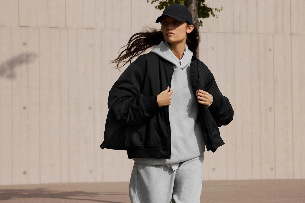 clare waight keller presenta su nueva coleccion c para uniqlo 25gramos 8