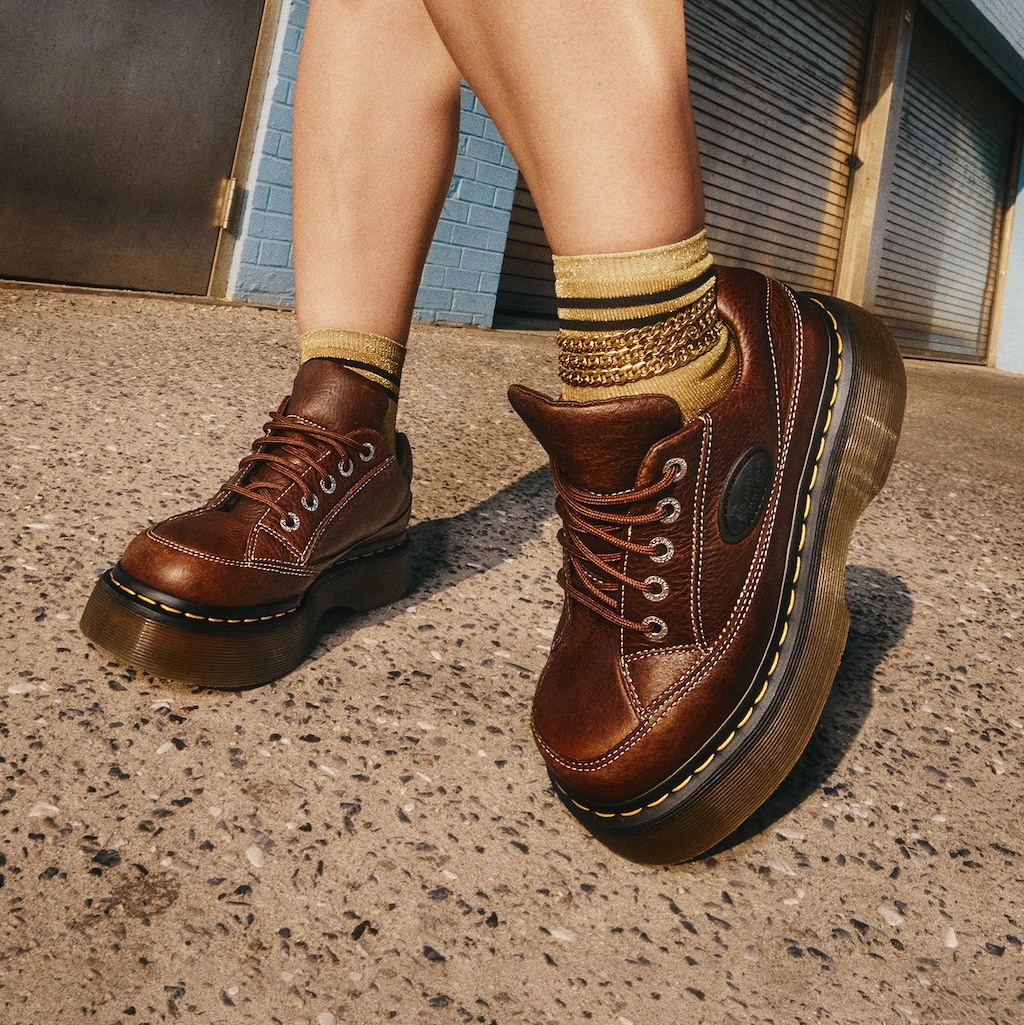 dr martens incluye la nueva silueta buzz en su coleccion primavera verano 2025 25gramos 1