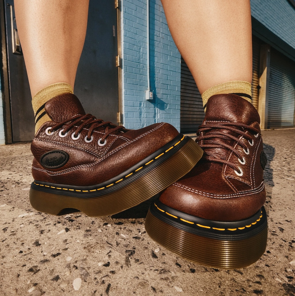dr martens incluye la nueva silueta buzz en su coleccion primavera verano 2025 25gramos 2