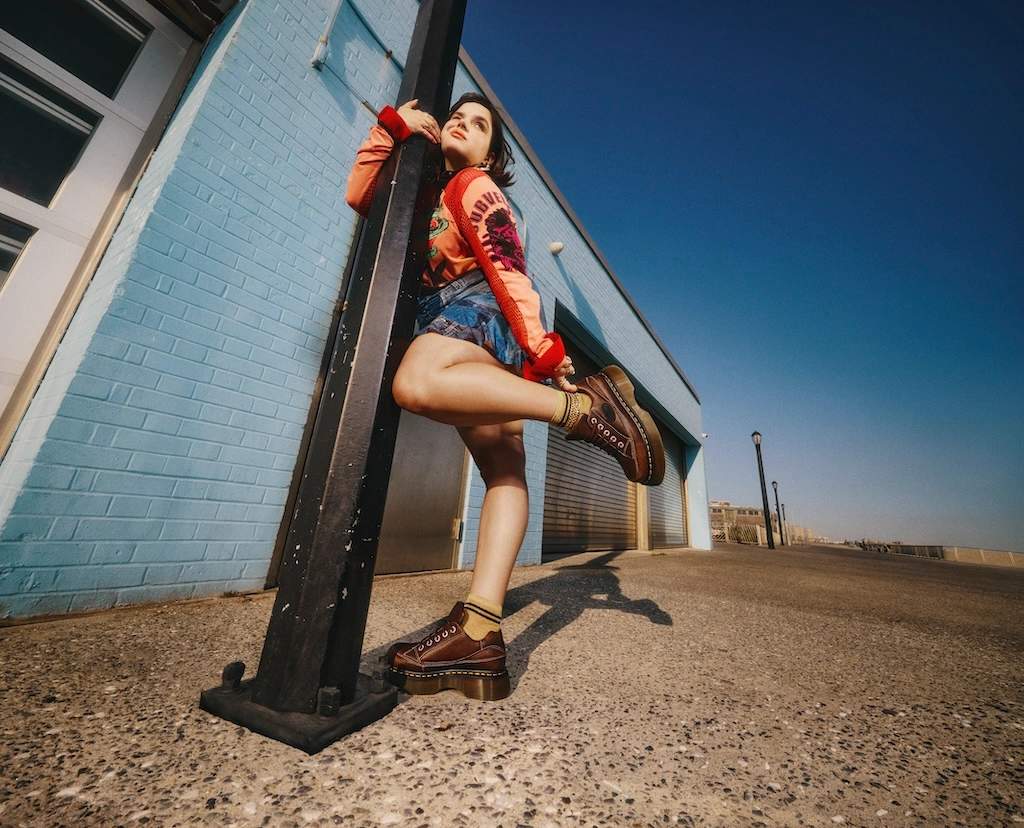 dr martens incluye la nueva silueta buzz en su coleccion primavera verano 2025 25gramos 4