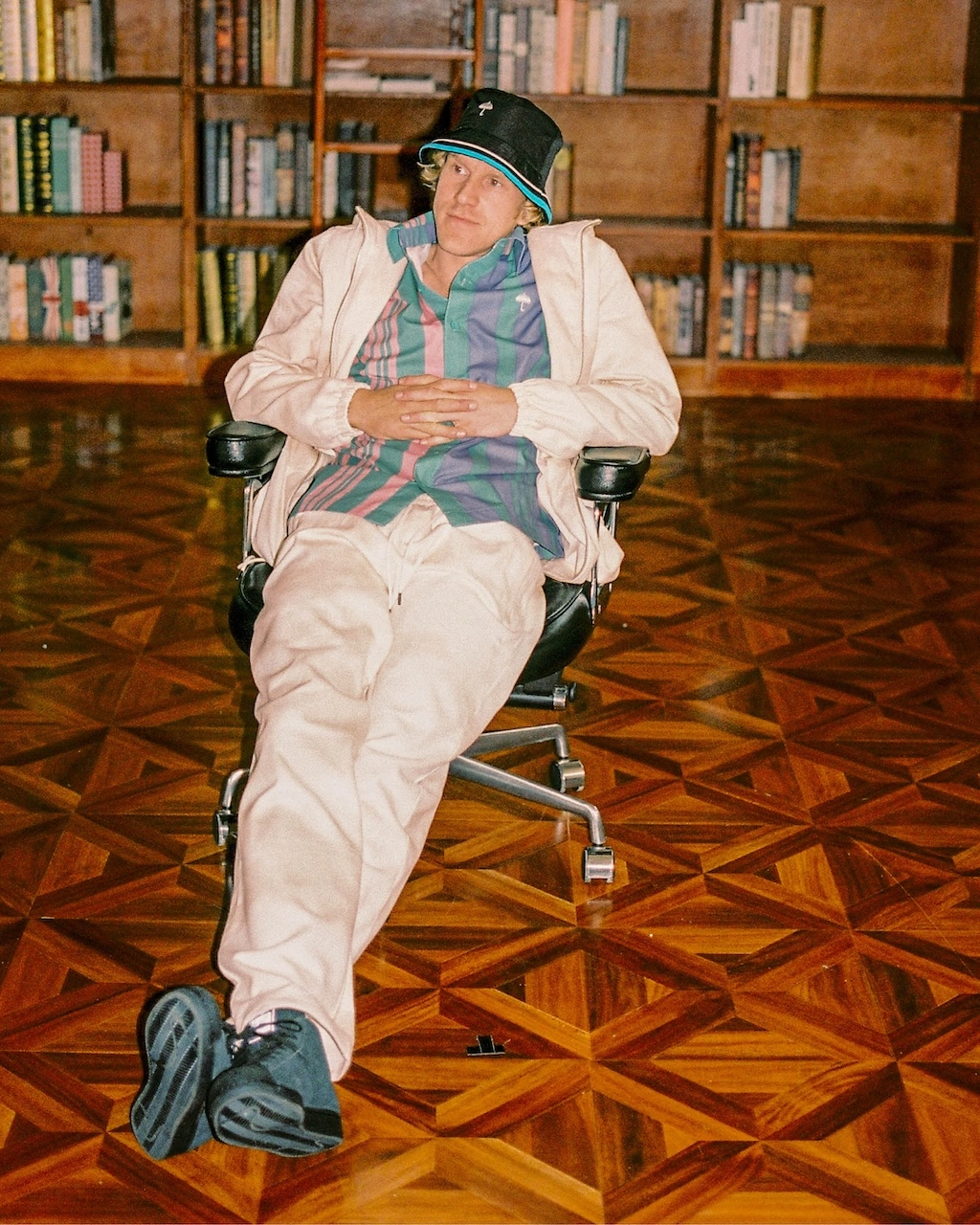 helas regresa a los anos 90 en su nueva coleccion para primavera 2025 25gramos 12