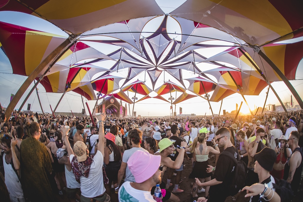 monegros desert festival libera los primeros 90 nombres de su cartel para 2025 25gramos 2