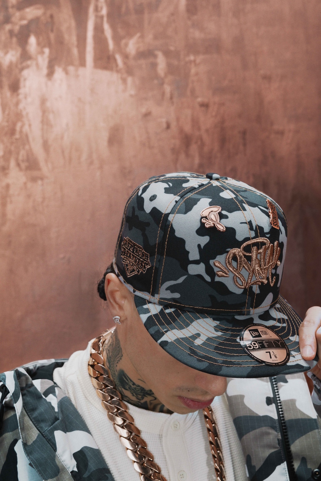 new era anuncia una colaboracion exclusiva con syna world la firma de central cee 25gramos 7