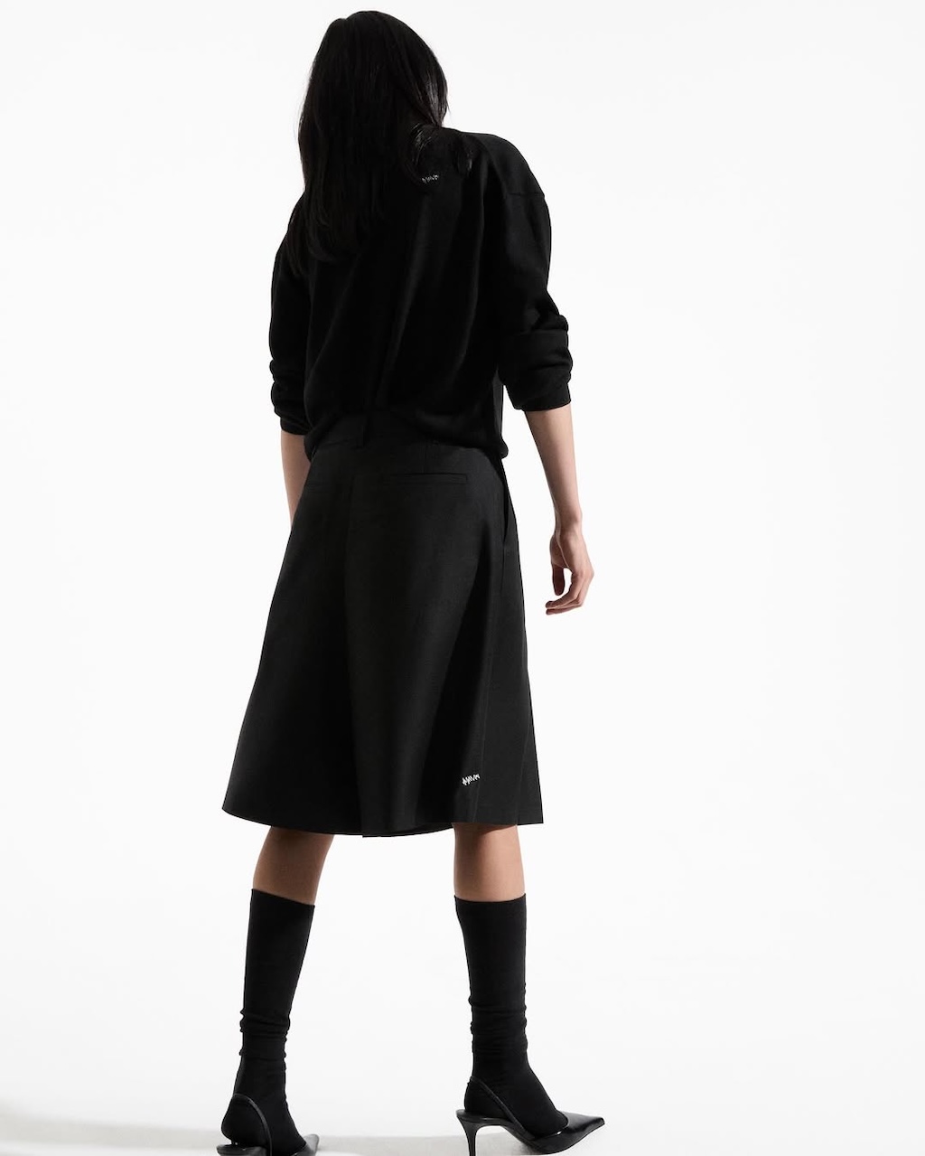 ader error expande el universo de significant con una nueva coleccion de la linea black tag 25gramos 4