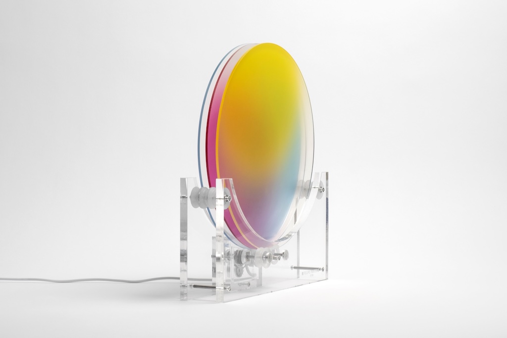 el universo de objetos de case studyo aterriza en malaga 25gramos 2