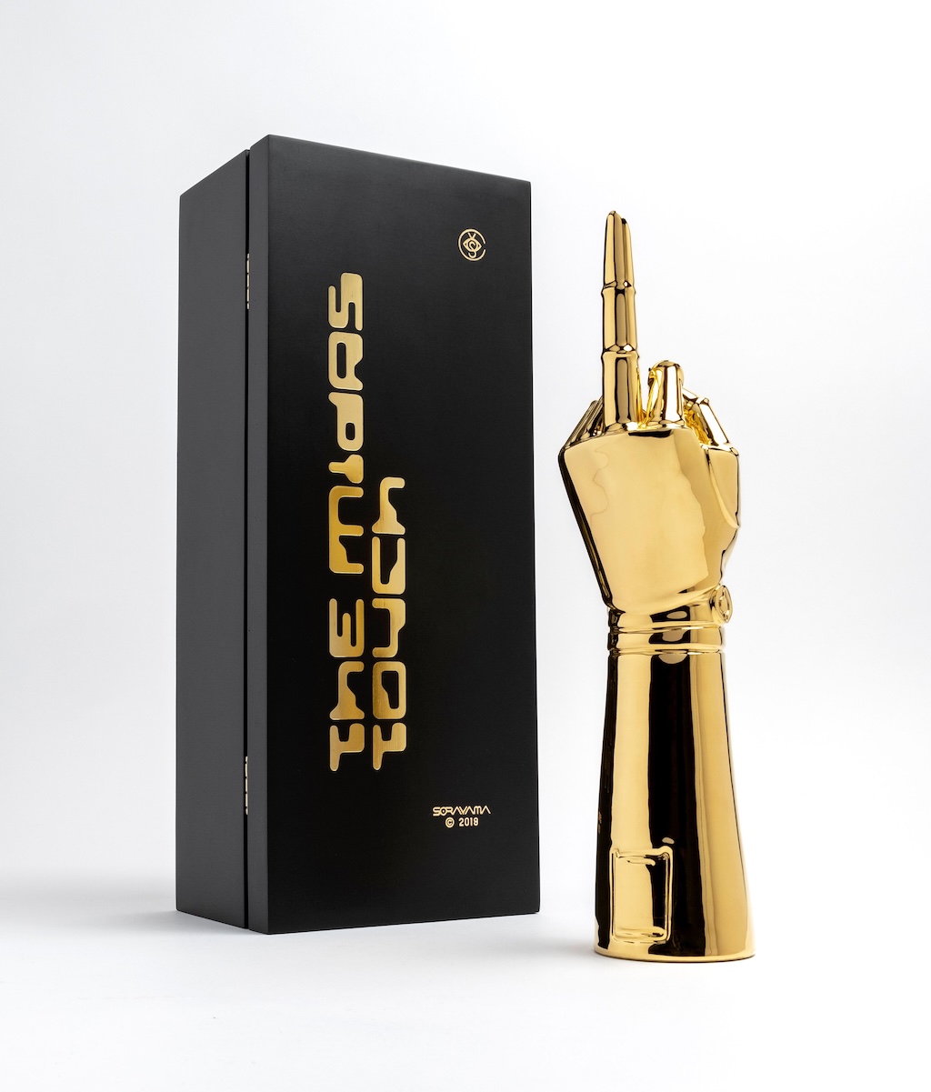 el universo de objetos de case studyo aterriza en malaga 25gramos 5