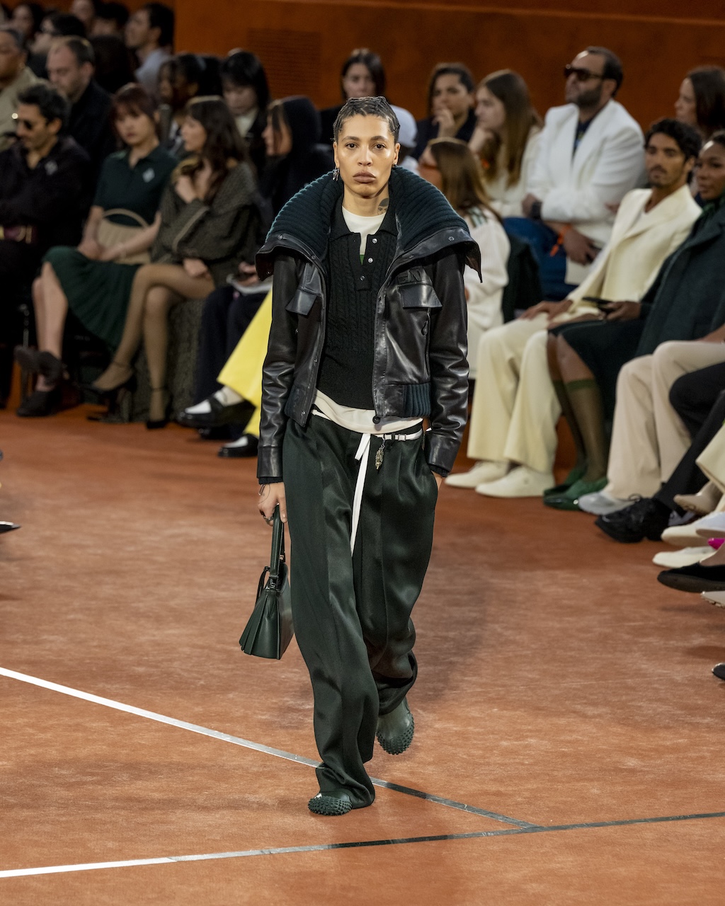 lacoste regresa a la pihilippe chatrier para presentar su coleccion otono invierno 2025 25gramos 15