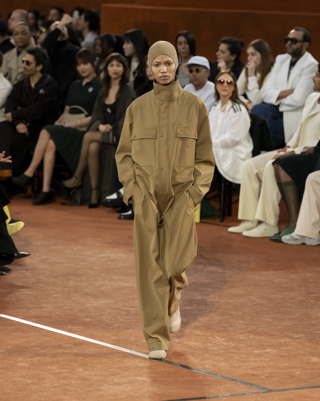 lacoste regresa a la pihilippe chatrier para presentar su coleccion otono invierno 2025 25gramos 3