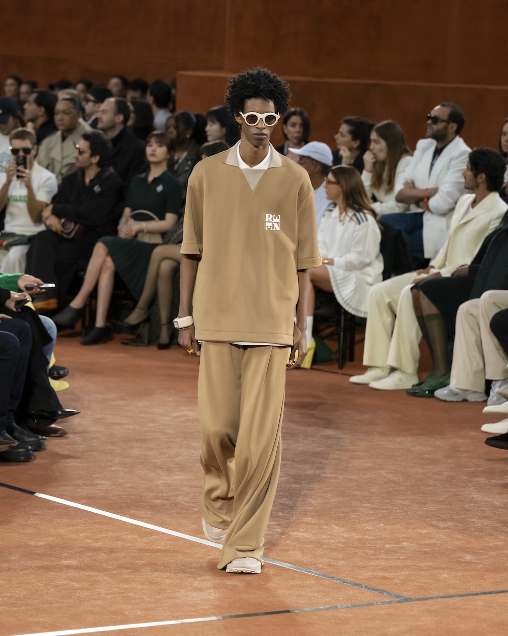 lacoste regresa a la pihilippe chatrier para presentar su coleccion otono invierno 2025 25gramos 6