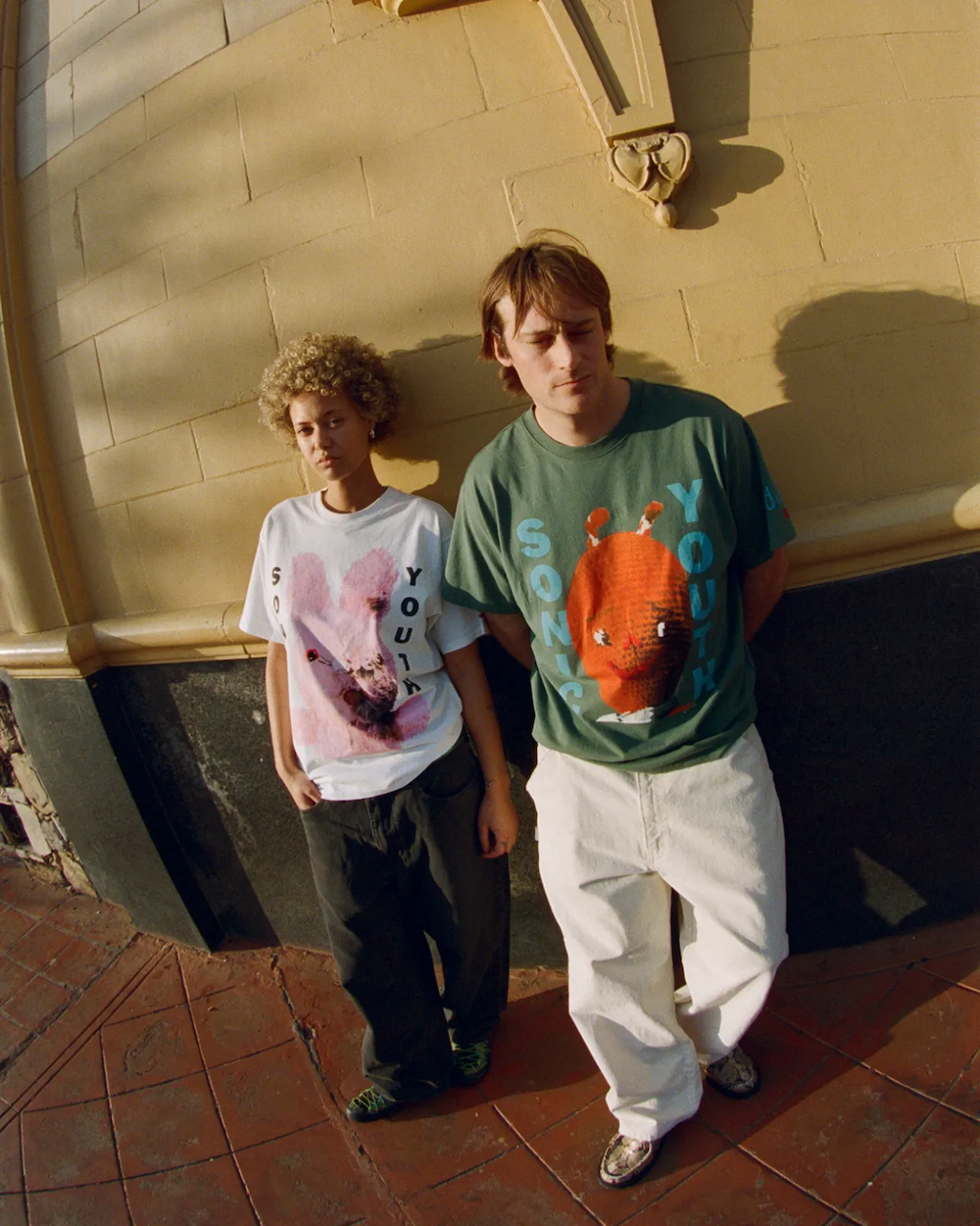 levis amplia su coleccion band tee celebrando el espiritu underground de sonic youth 25gramos 3