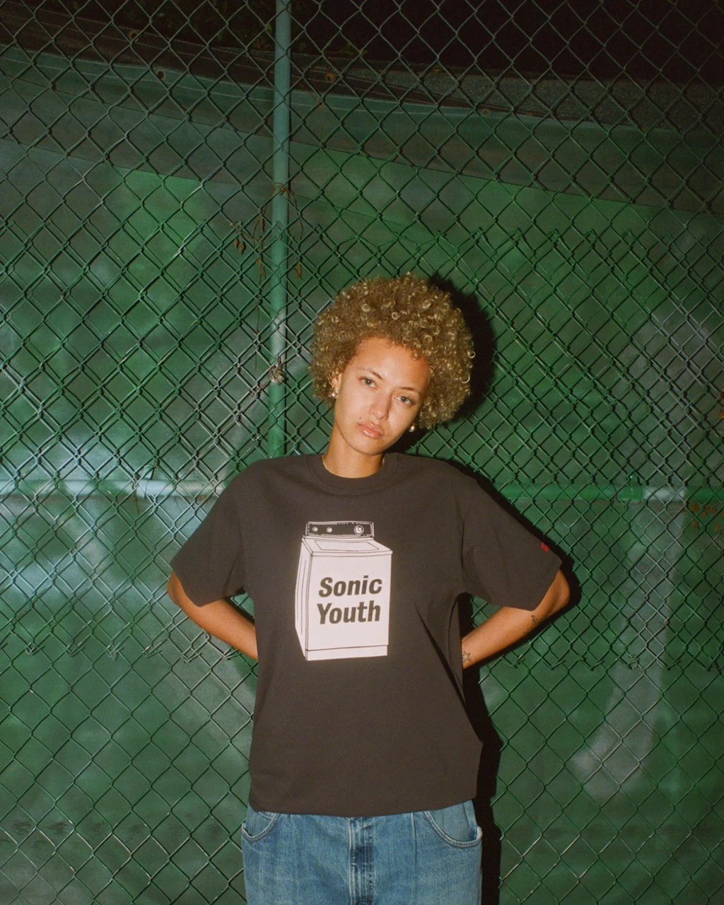 levis amplia su coleccion band tee celebrando el espiritu underground de sonic youth 25gramos 8