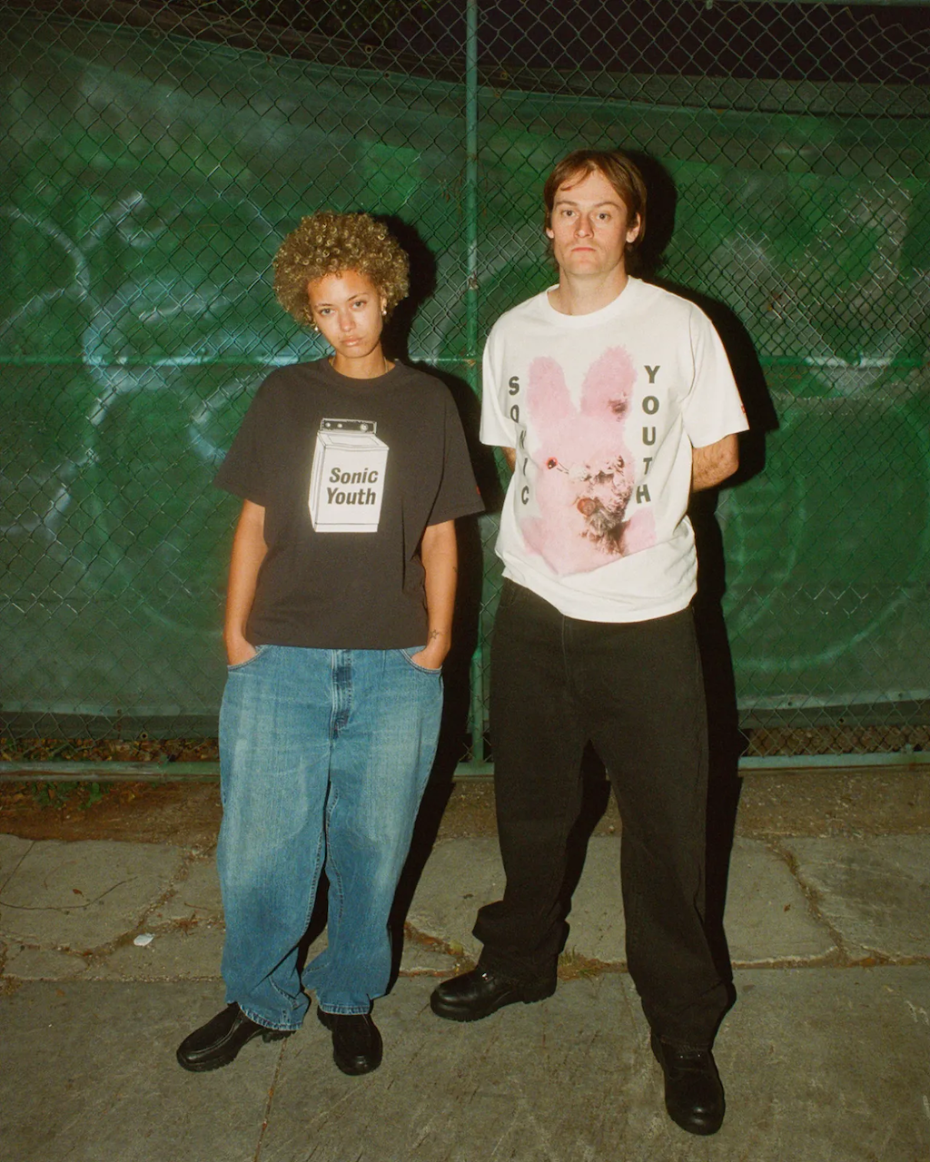 levis amplia su coleccion band tee celebrando el espiritu underground de sonic youth 25gramos 9