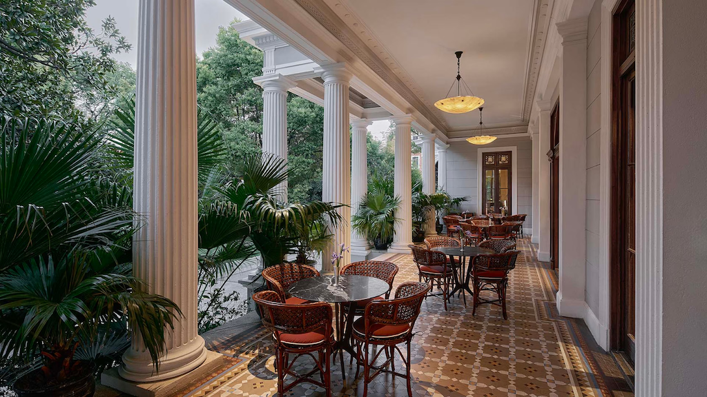 prada inaugura su primer restaurante en asia inspirado en la obra de wong kar wai 25gramos 3