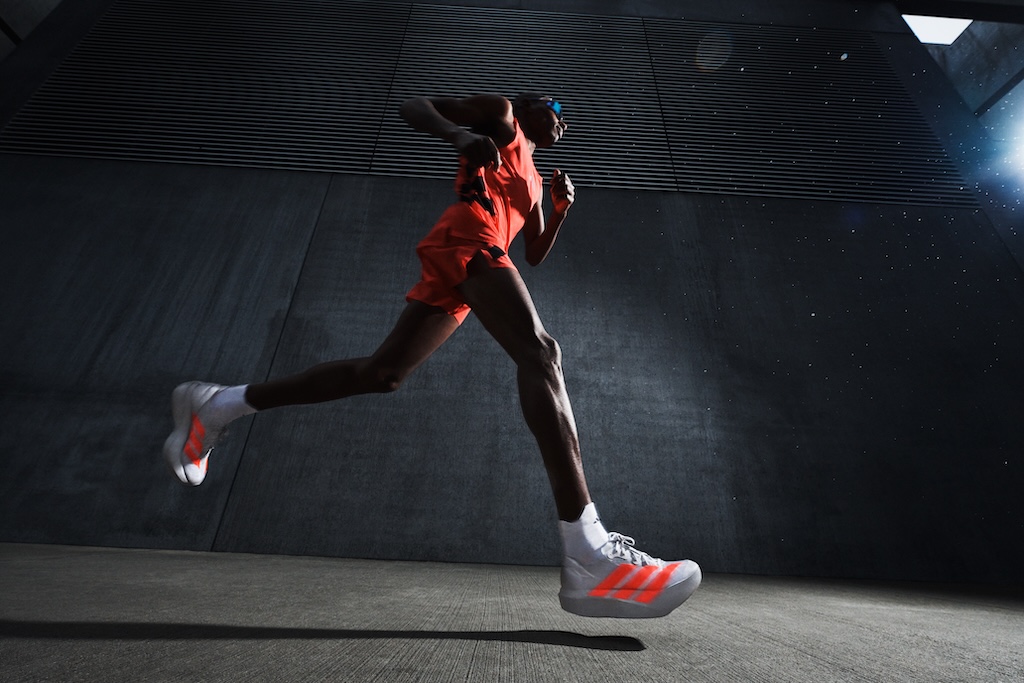 adidas evoluciona sus zapatillas de competicion con las adizero adios pro evo 2 25gramos 2