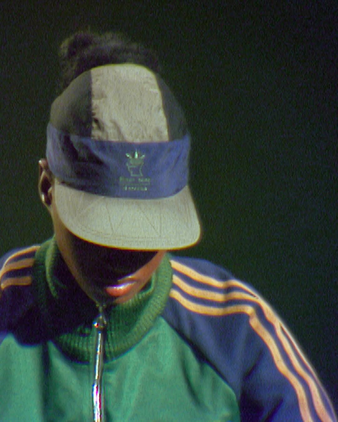 adidas originals y brain dead vuelven a la carga para ss25 con una nueva coleccion capsula inspirada en el tenis 25gramos 5