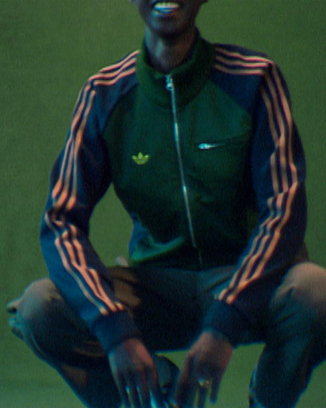 adidas originals y brain dead vuelven a la carga para ss25 con una nueva coleccion capsula inspirada en el tenis 25gramos 6