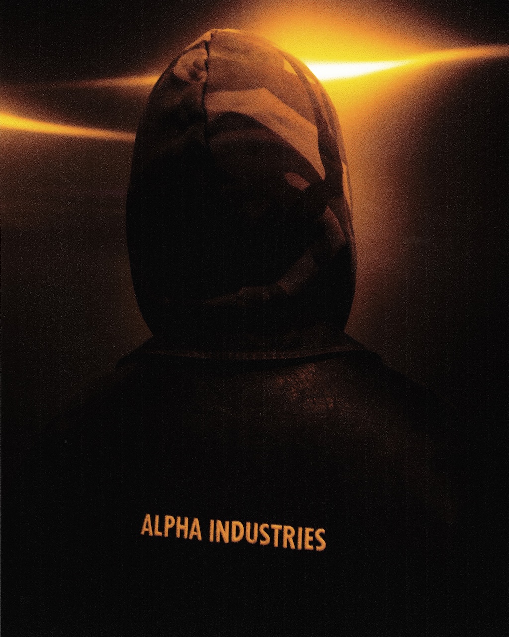 alpha industries y aape unen precision militar y espiritu urbano en su nueva colaboracion 25gramos 12
