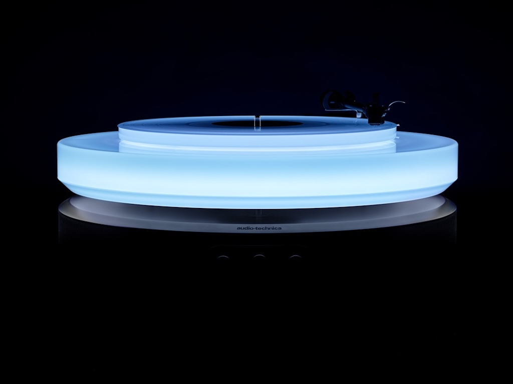 audio technica eleva el nivel con el lanzamiento de un nuevo tocadiscos flotante 25gramos 3