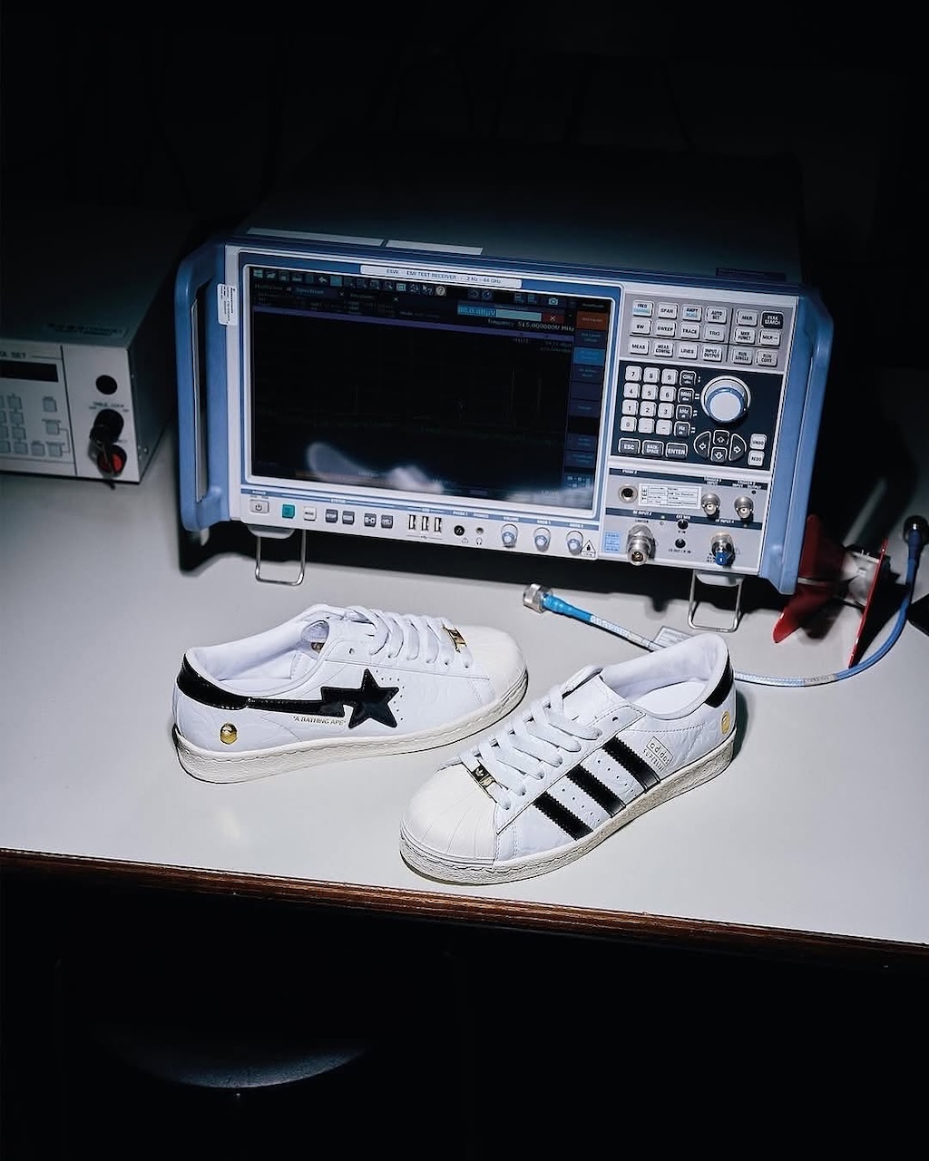 bape reconecta con adidas para lanzar el sstr pack 25gramos 6