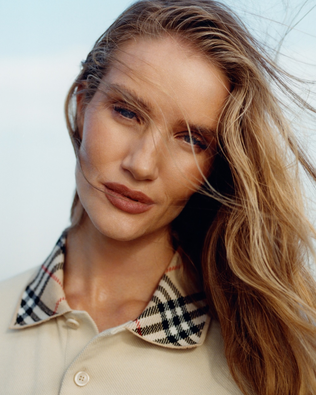 burberry anticipa el verano con su nueva coleccion capsula high summer 2025 25gramos 3