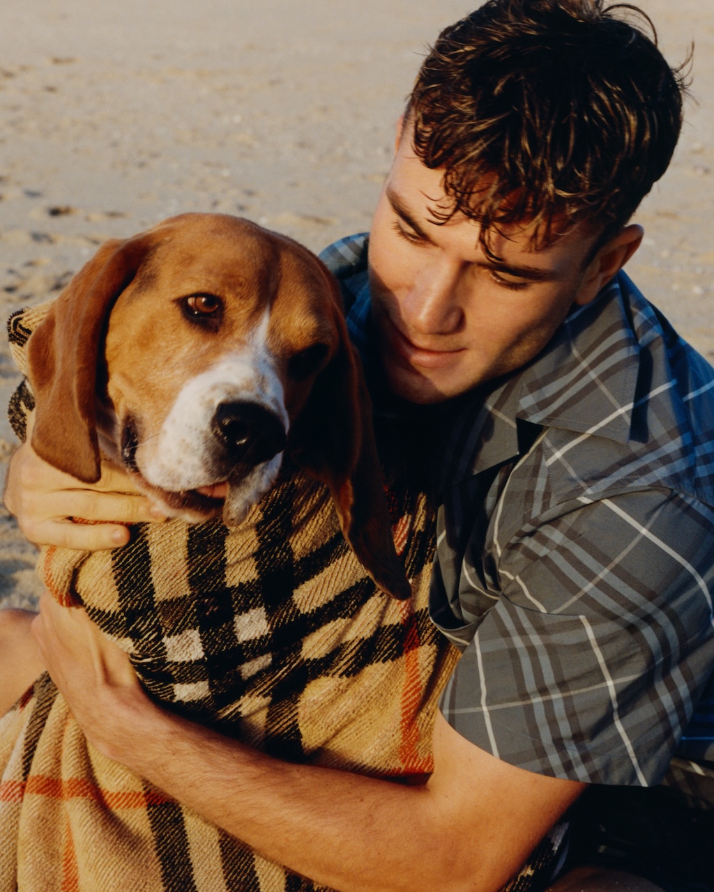 burberry anticipa el verano con su nueva coleccion capsula high summer 2025 25gramos 4