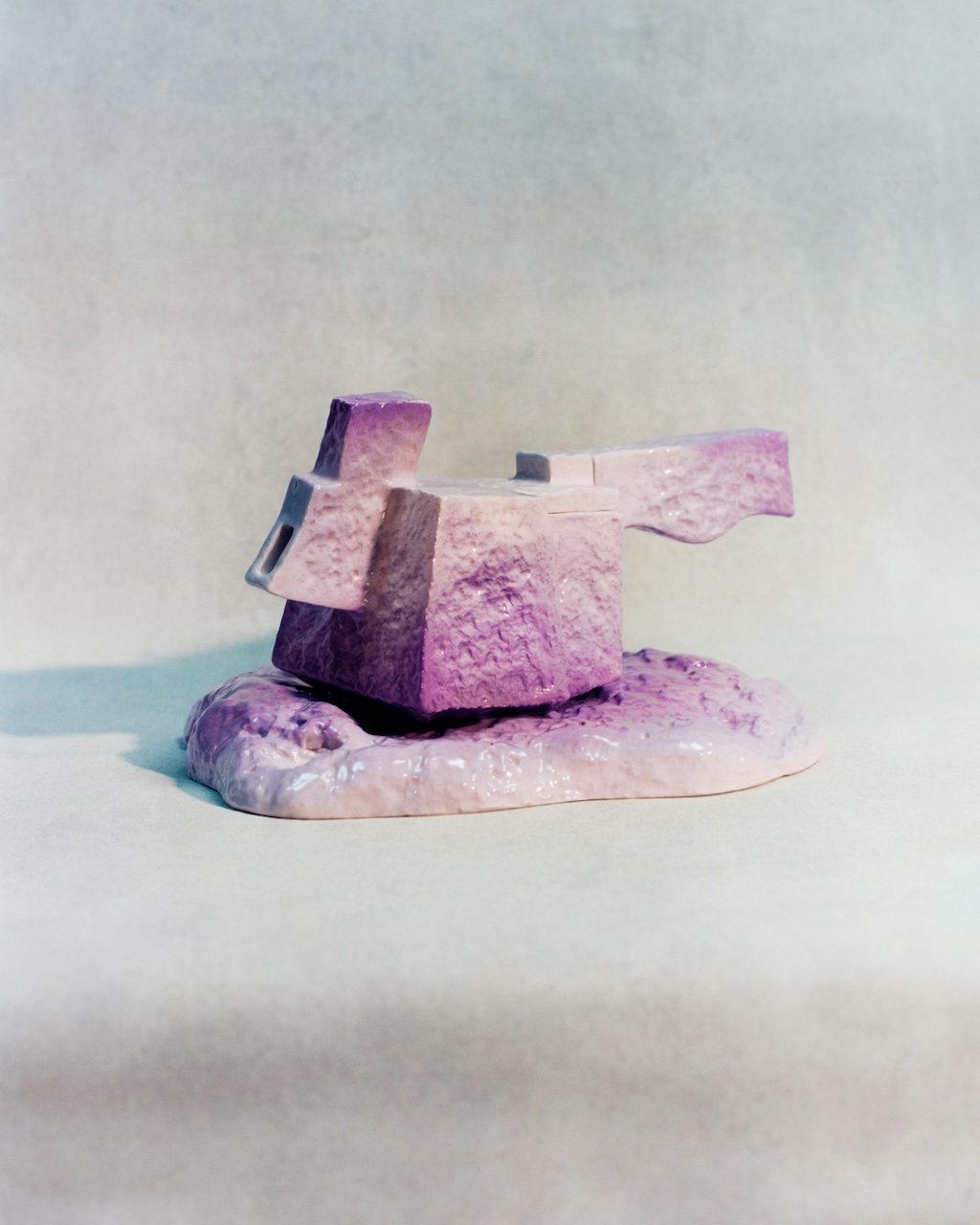 loewe invita a 25 artistas disenadores y arquitectos a desarrollar una coleccion unica de teteras 25gramos 9