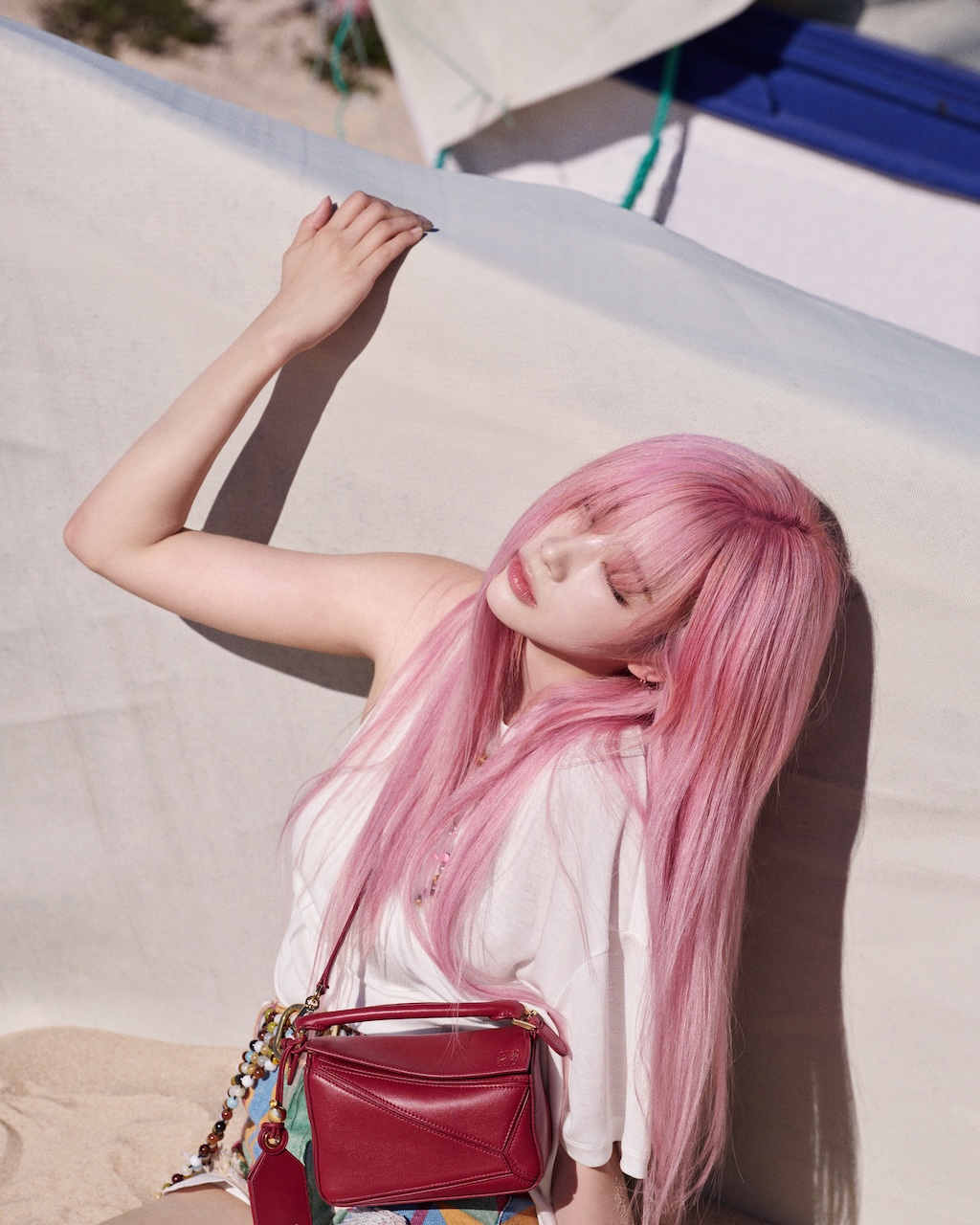 loewe prepara el verano de 2025 con la nueva campana de paulas ibiza 25gramos 4