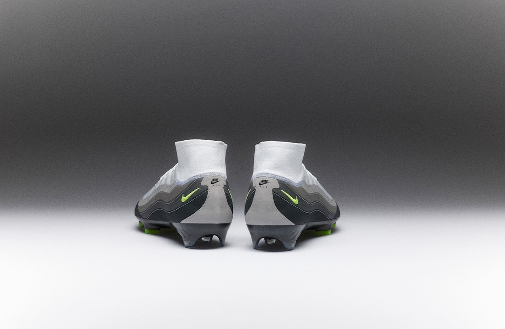 nike lleva las air max 95 al terreno de juego transformandolas en unas mercurial superfly 25gramos 5