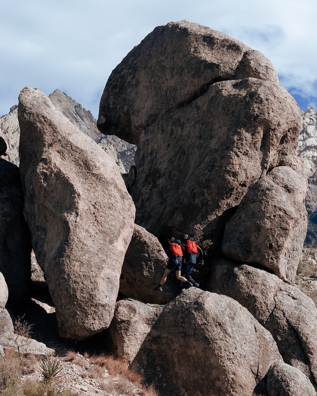the north face y undercover continuan redefiniendo el senderismo con la cuarta edicion de soukuu 25gramos 3