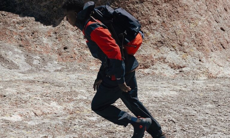 the north face y undercover continuan redefiniendo el senderismo con la cuarta edicion de soukuu 25gramos 4 1
