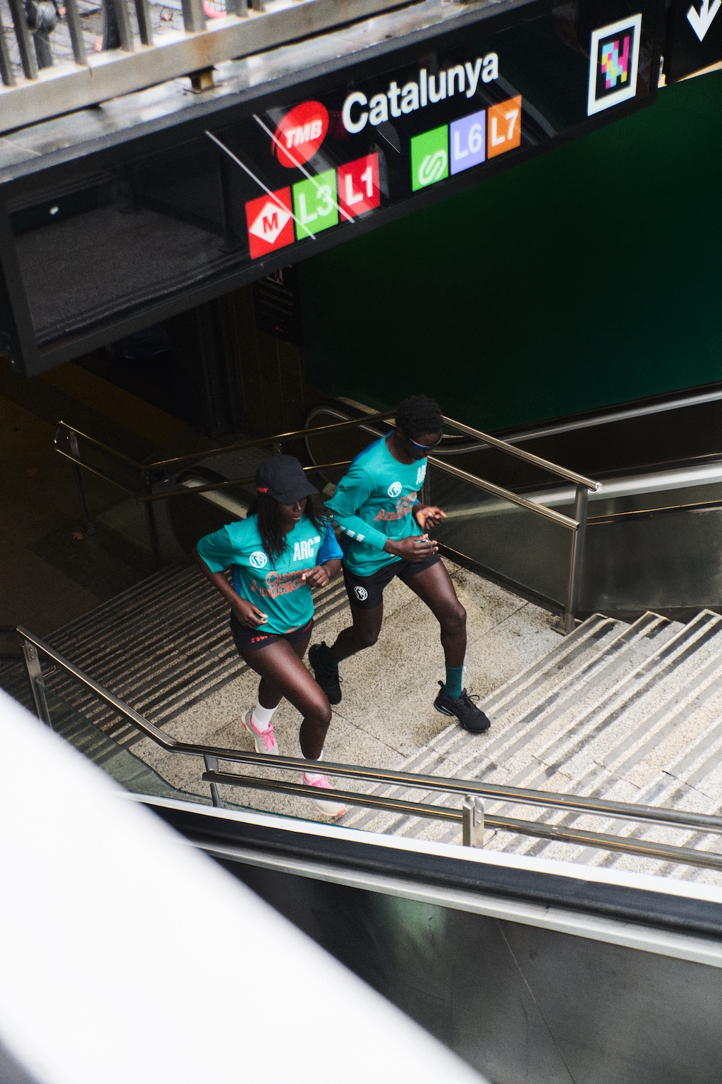 top manta organiza la primera carrera antirracista de barcelona 25gramos 2