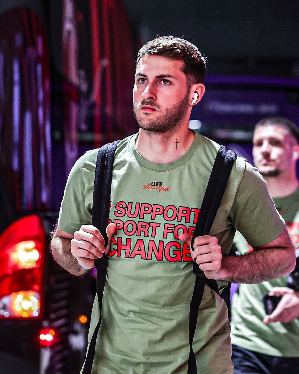 un ano mas ac milan y off white presentan una nueva camiseta i support sport for change 25gramos 3