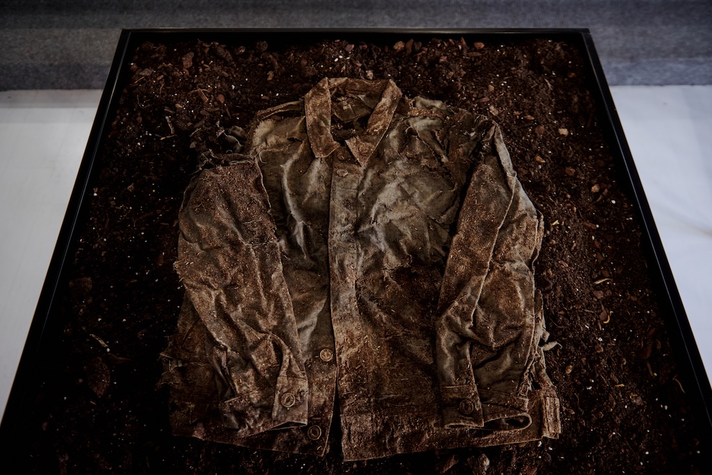 under armour se une a unless para lanzar una coleccion construida con materiales de origen vegetal 25gramos 10