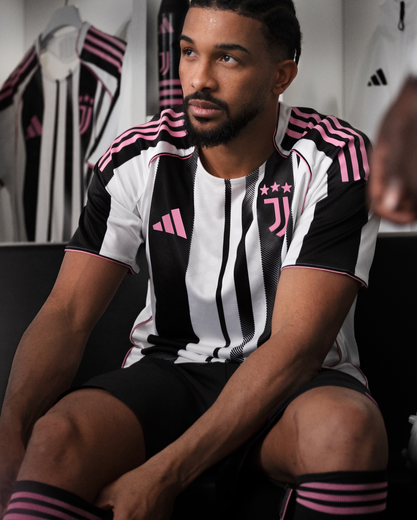 la juventus estrena nueva equipacion para la temporada 2025 26 25gramos 3