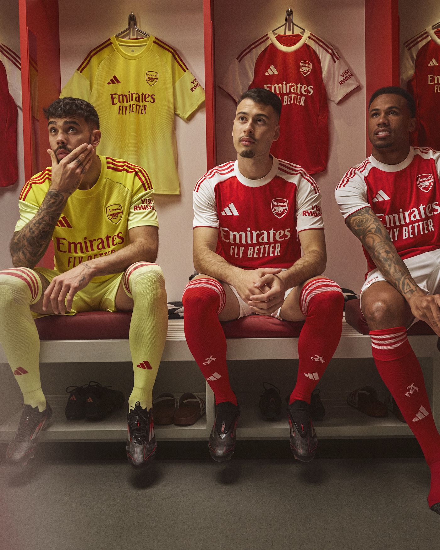 la nueva equipacion del arsenal es la reinterpretacion contemporanea de un simbolo clasico 25gramos 1