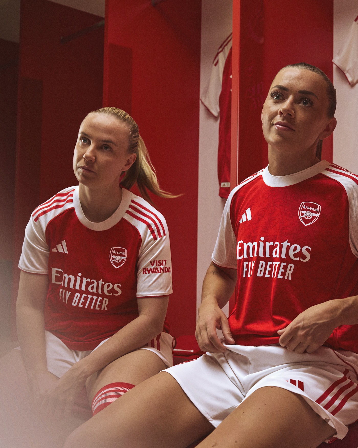 la nueva equipacion del arsenal es la reinterpretacion contemporanea de un simbolo clasico 25gramos 2