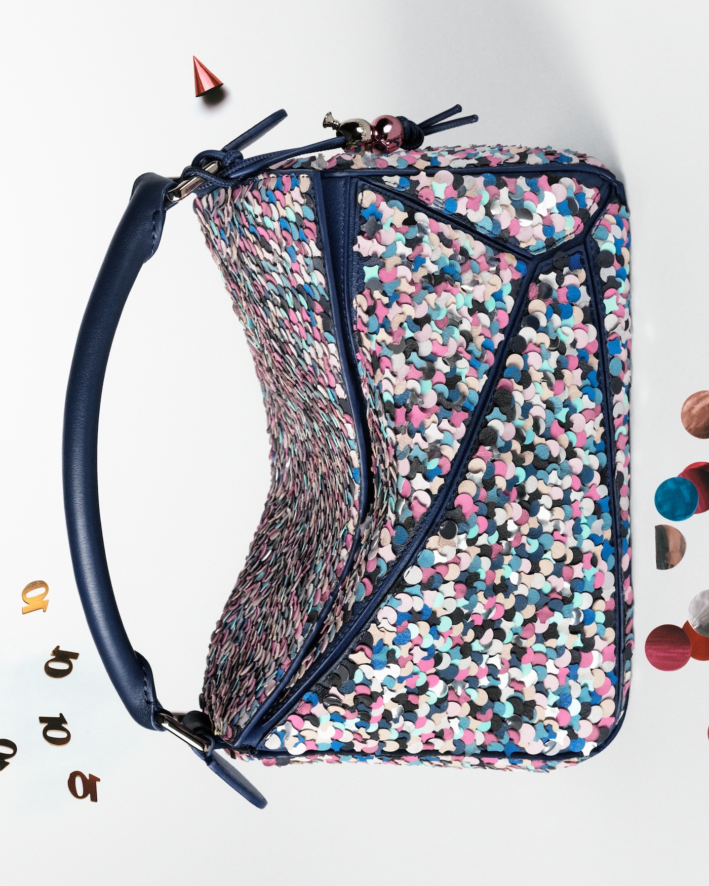 loewe celebra una decada del puzzle con una coleccion de edicion limitada 25gramos 2