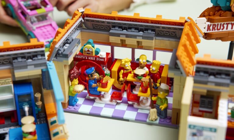 los simpson amplian su presencia en el universo lego con la llegada de un nuevo set 25gramos 4